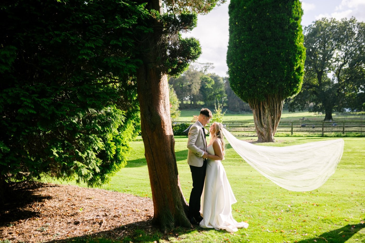 Woodborough hall wedding photographer